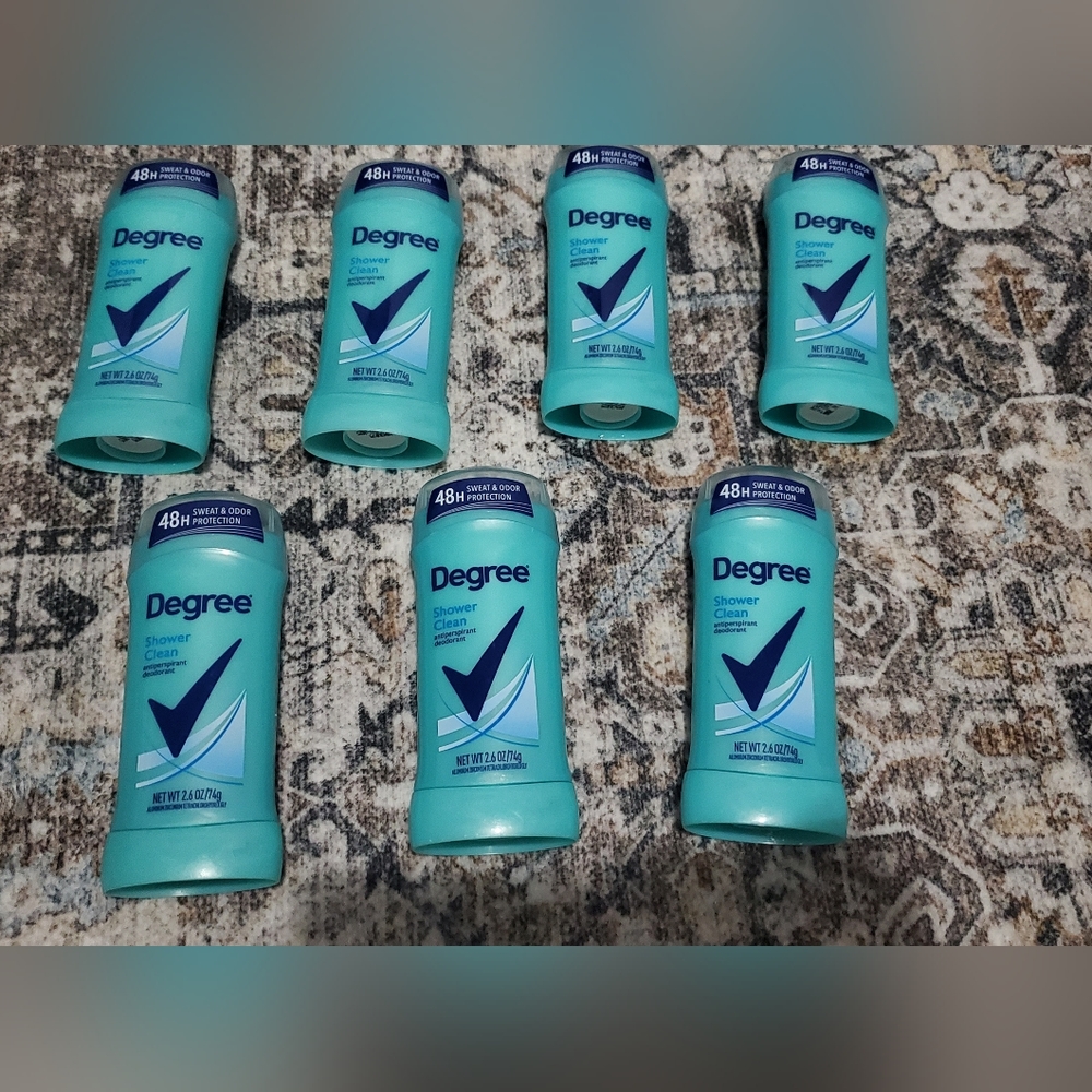 Degree Antiperspirant Deodorant - Shower Clean, 7 Pack 2.6 oz Each, EXP: 01/2025